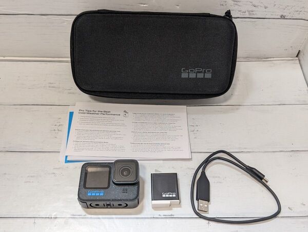 GoPro 12 Black 本体+純正バッテリー+ケース他