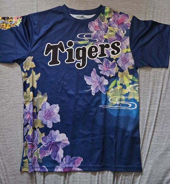 2025阪神タイガース沖縄キャンプシークレットTシャツ 16 西勇輝選手