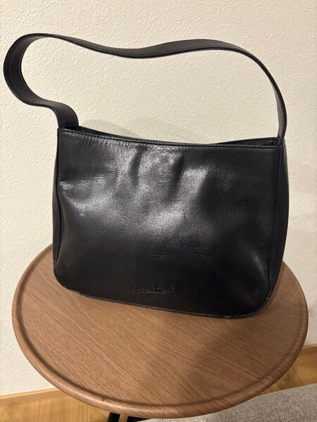 マーガレットハウエル本革レザーショルダーバッグ 黒
