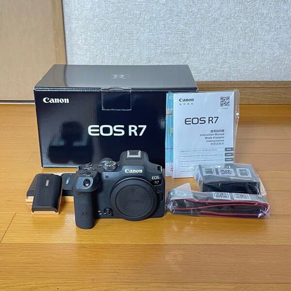 Canon EOS R7 ボディ 付属品完備 予備バッテリー付き