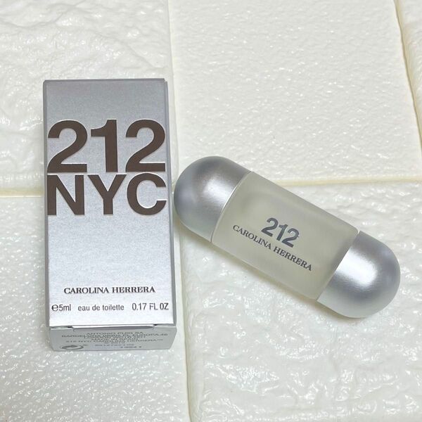 新品未使用 Carolina Herrera 212 ED 5ml ミニチュア香水