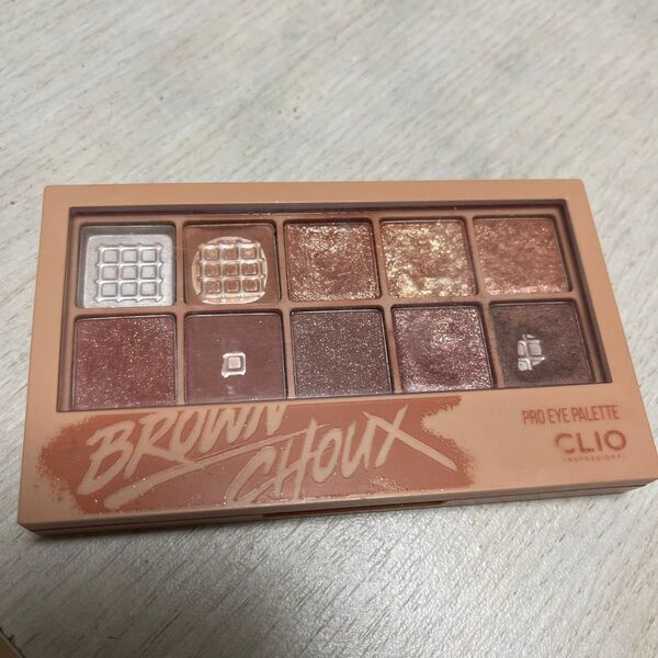 クリオ プロアイパレット 02 brown