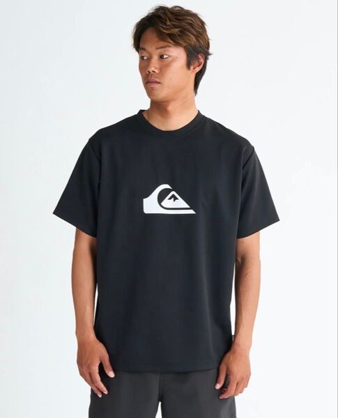 新品 クイックシルバー ラッシュ Tシャツ Mサイズ 水陸両用 ラッシュガード 海水浴 海 プール 日焼け防止 国内正規品