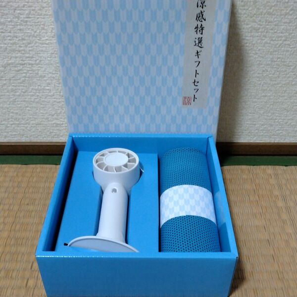 スマートハンディファン(ホワイト)&クールタオル1枚