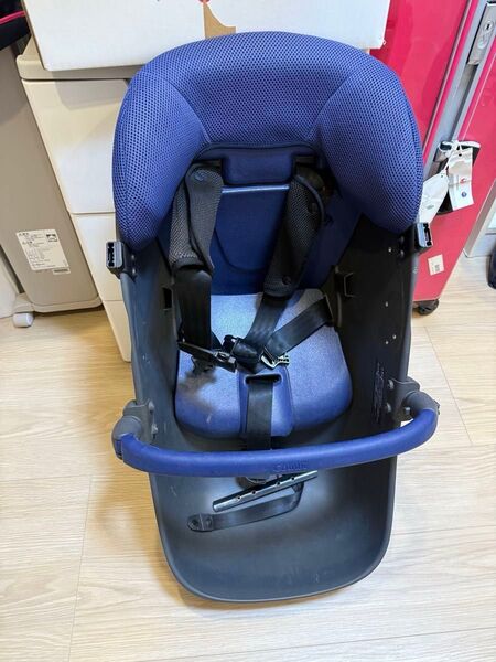 ギュットクルーム 純正前のせ用チャイルドシート レインカバー付き