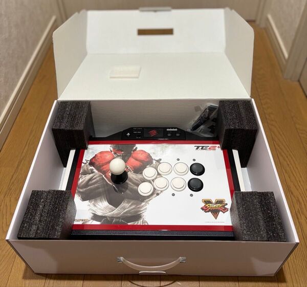 ※未使用品※PS3/PS4 マッドキャッツ アーケードファイトスティックTE2プラス アケコン ストリートファイター