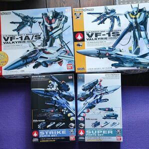 バンダイ 1/72 マクロス VF-1A/S 一条輝機&VF-1S ロイ・フォッカー機 スーパーパーツ&ストライクパーツ