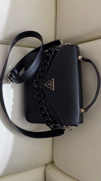 ショルダー バッグGUESS