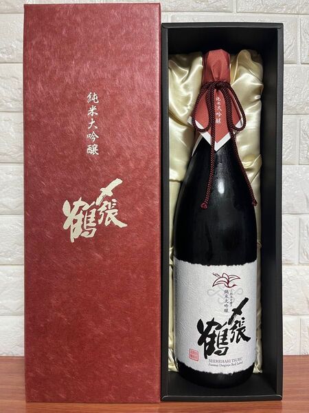 参考価格13,200円 No.204 〆張鶴 純米大吟醸 RED LABEL 1800ml