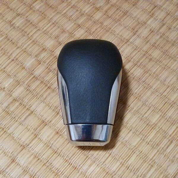 200系クラウン ロイヤル後期純正 シフトノブ 美品
