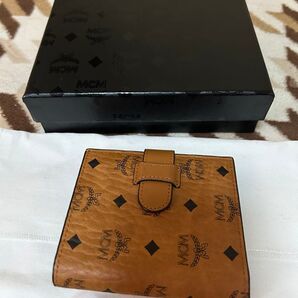 MCM 二つ折り財布 ヴィセトス柄 コニャック