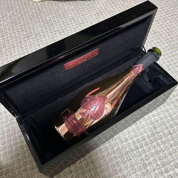 アルマンド ロゼ 空き瓶 ケース付き