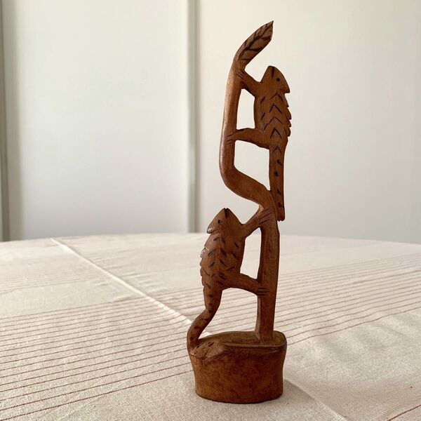 【希少!】アフリカ民芸品 木彫りカメレオン 置物 オブジェ ハンドメイド 民芸品 インテリア 雑貨 木彫 木製 アフリカ民藝