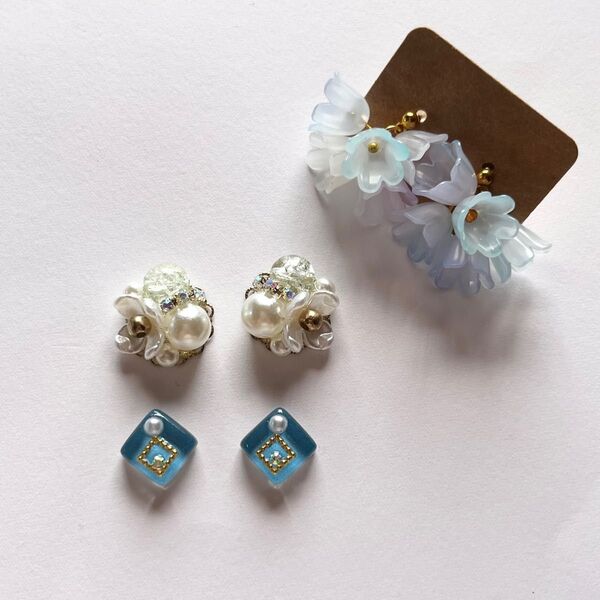 ハンドメイド ピアス 青 ブルー 水色 お花 フラワー 夏 爽やか 可愛い まとめ売り セット じゃらじゃら 大人