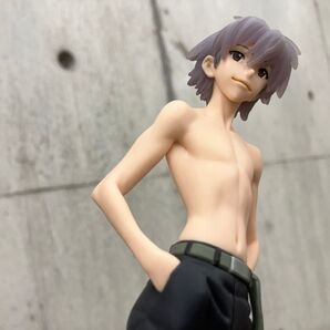 2015年 原型師:KaNA 渚カヲル フィギュア シャツ脱ぎ 半裸 学生服 バスケットシューズ 後期版 SEGA 外箱無