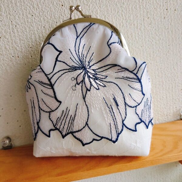 がま口ポーチホワイトレース Aハンドメイド 小銭入れ 花柄小物入れ