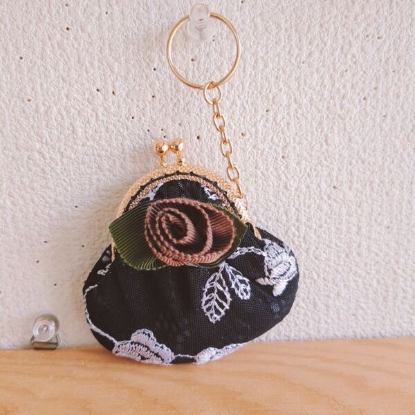 コインがま口ポーチ黒レース ハンドメイド オーダー品です a様