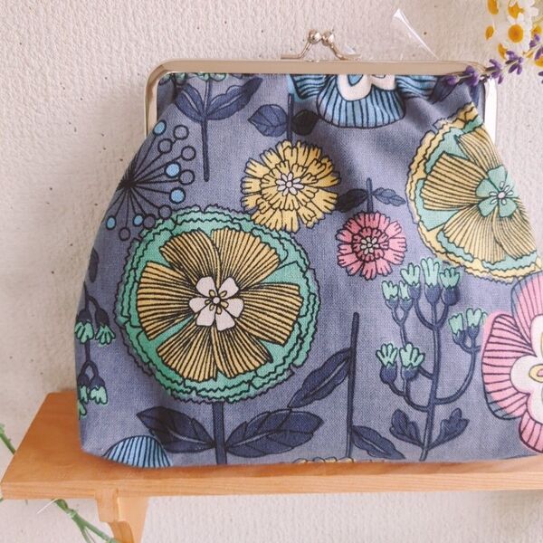14㌢がま口ポーチ北欧花柄グレー ハンドメイド がま口 通帳 ポーチ