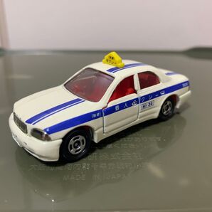 トミカ 個人タクシー No.55 クラウン マジェスタ