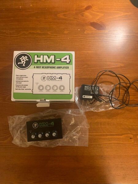 MACKIE 4way ヘッドフォンアンプ HM-4