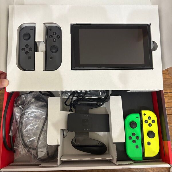 Nintendo Switch 本体