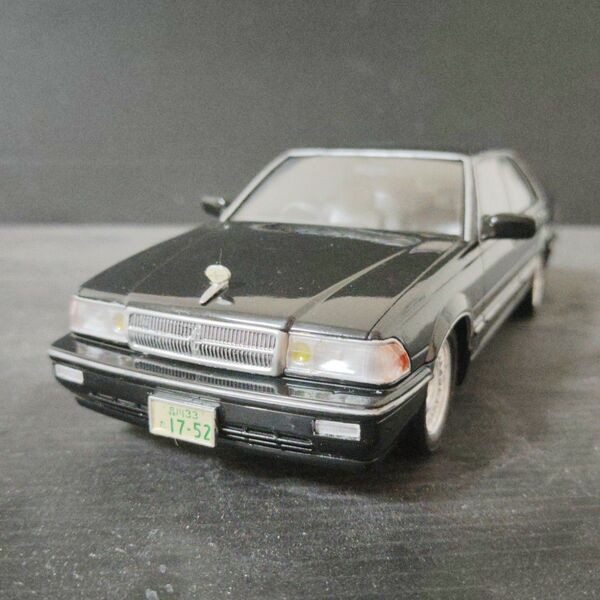 フジミ 1/24 Y31セドリック完成品 VIPカー 旧車 ニッサン