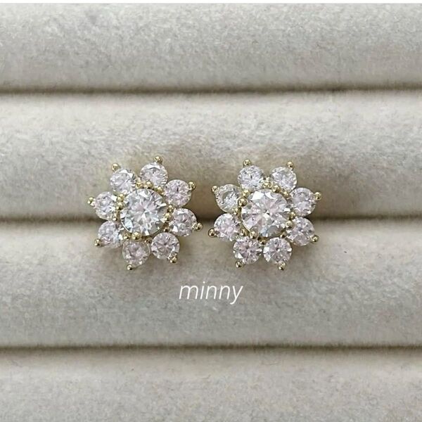 モアサナイト(人工ダイヤモンド)サンフラワー ピアス 0.5ct ゴールド e