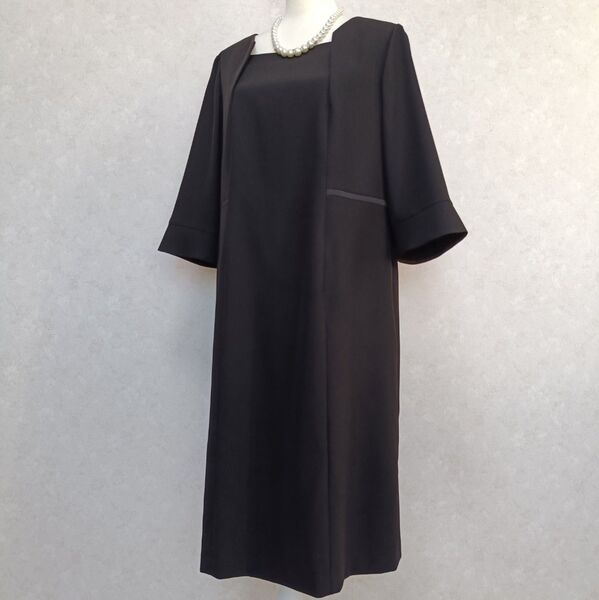 【未使用】東京ソワール 高級礼服喪服 ワンピース 大きいサイズ 19号 ブラックフォーマルワンピース