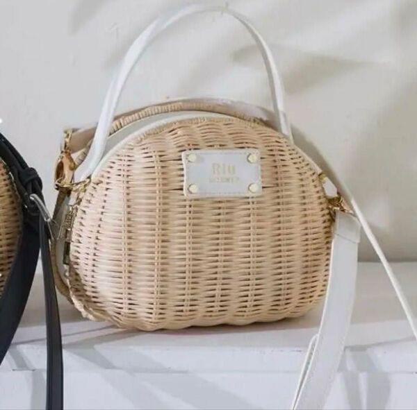 未使用品 Riu Oval basket bag white Rちゃん かごバッグ
