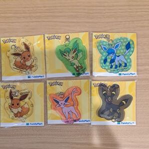 ポケモン ファミマ アクリルキーホルダー