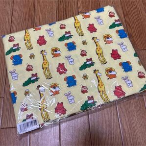 たべっ子どうぶつ シャクレルプラネットコラボ 生地