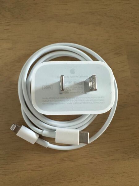 限定iPhone タイプCライトニングケーブル1m 20W急速充電器セット純正品