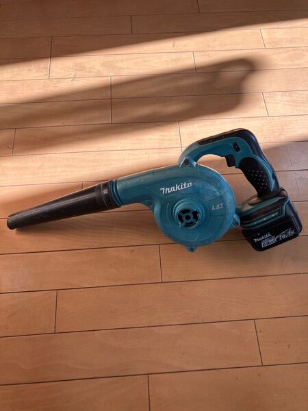 マキタ 充電式ブロワ UB182D14v電池付き