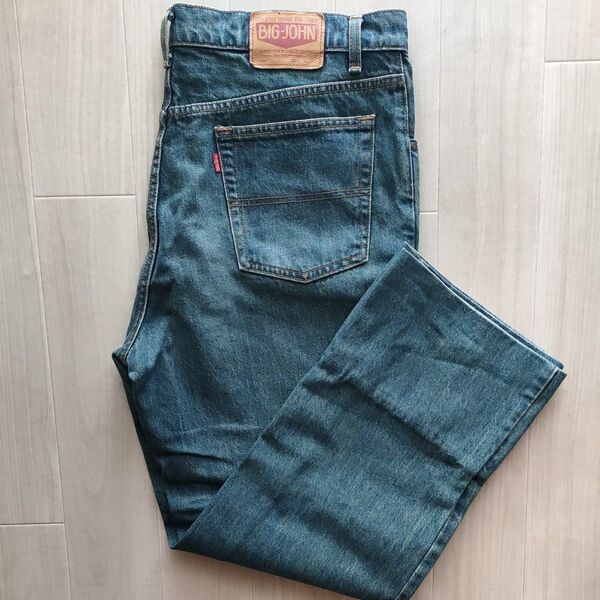 BIG JOHN ジーンズ【ウエストサイズ(38)96cm/丈約100cm、股下約70cm、すそ幅25cm/古着】