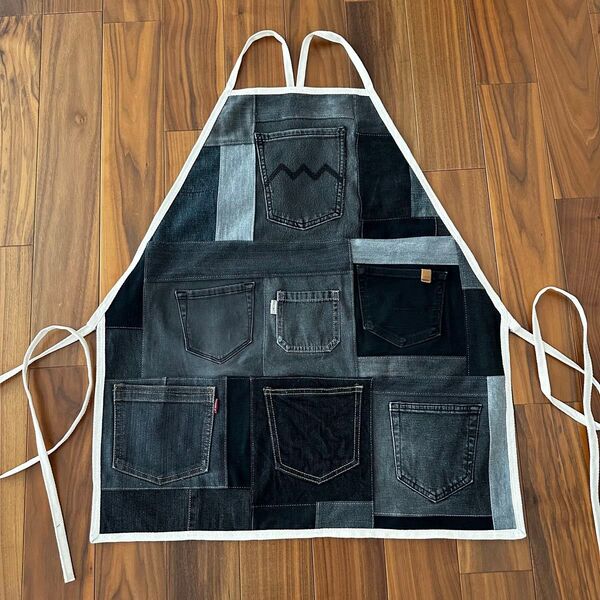 ブラックデニムで男女兼用★デニムリメイク★カフェエプロン キャンプ アウトドア 大掃除 DIY
