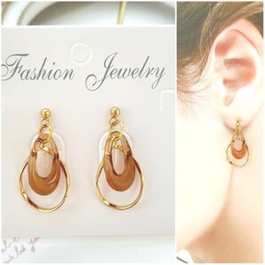 NO.382 再再再再販☆しずく型アクリルフープ×ツイストフープピアス/イヤリング/ブラウン/サージカルステンレス/金具変更無料