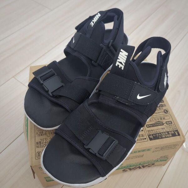 NIKE スポーツサンダル ブラック キャニオン 25