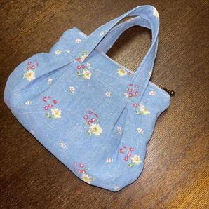 タックが可愛い ファスナーポーチ ミニバッグ ハンドメイド