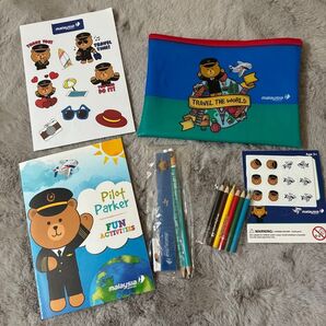 マレーシア航空 キッズアメニティ 子供ひまつぶし シール 迷路 ぬりえ ○× クイズ車ひまつぶし 待ち時間 くま