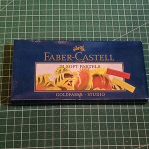 FABER-CASTELL GOLDFABER STUDIO 24色ソフトパステル