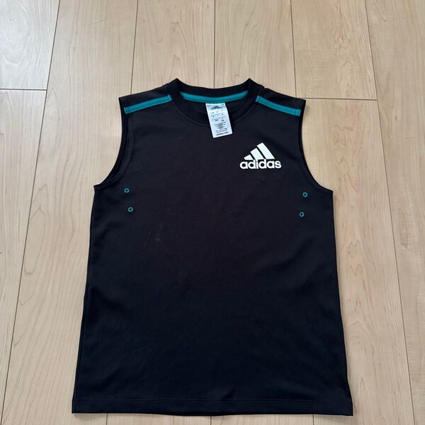 adidas ノースリーブシャツ 140 黒 スポーツウェア