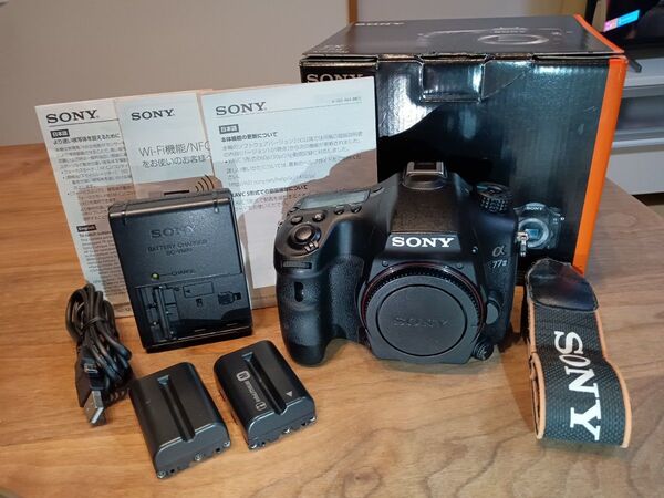 【センサー清掃済+バッテリー2個付き】完動良品 SONY α77ii ボディ【取説+元箱+安心返金保証付】