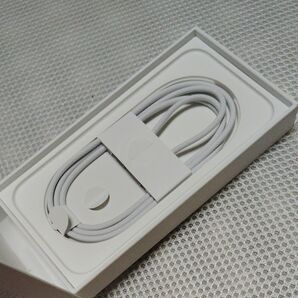 iPhone16e 付属ケーブル