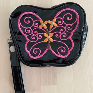 ANNA SUI 蝶刺繍 エナメルポーチ 黒 ピンク ブラック