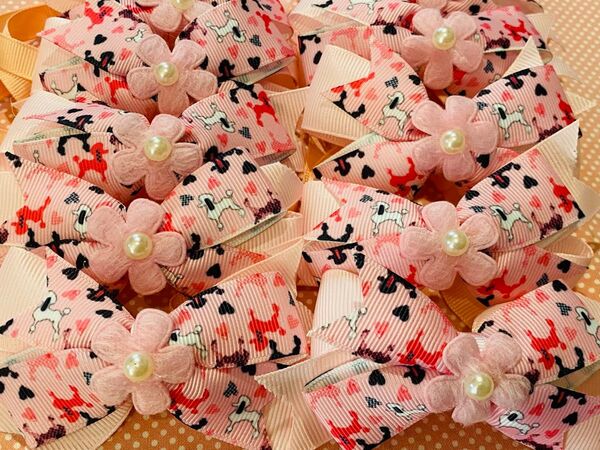 【10個セット】犬用チョーカー プードル柄×ピンクリボン 花パール付き/バックルタイプ 首輪風 トリミング飾り