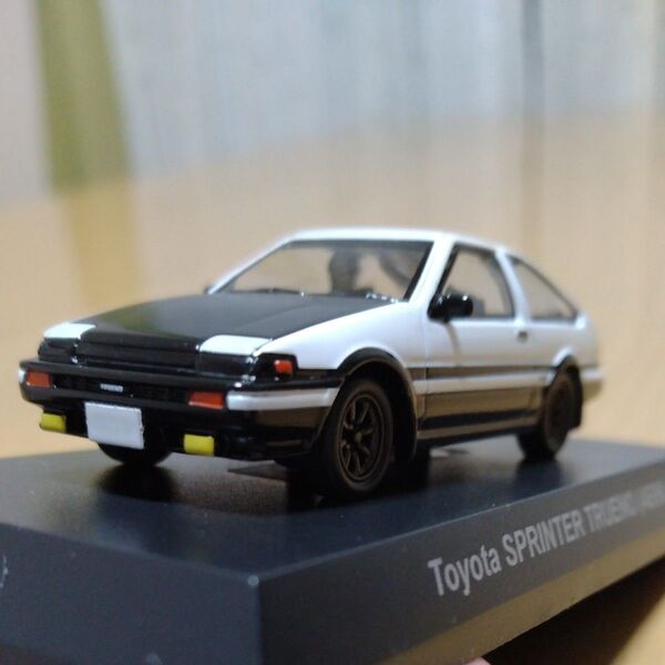 京商 1/64 トヨタ スプリンタートレノ AE86 ファミリーマート限定 ミニカー