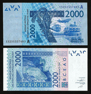 （B-310)　西アフリカ　セネガル　2000フラン紙幣　2003年　③