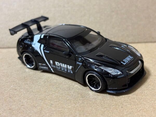 MINIGT 1/64 LBWK 75 日産 GTR R35 リバティウォーク