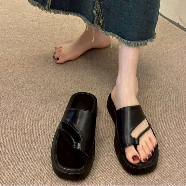 ブラック サンダル シンプル モダン おしゃれ トングサンダル 韓国 大きめ 黒