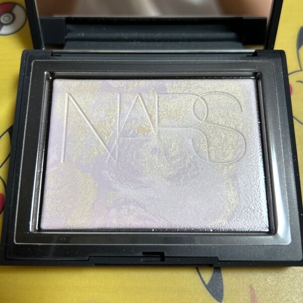 【最終値下げ】NARS ライトリフレクティング プリズマティックパウダー 04852